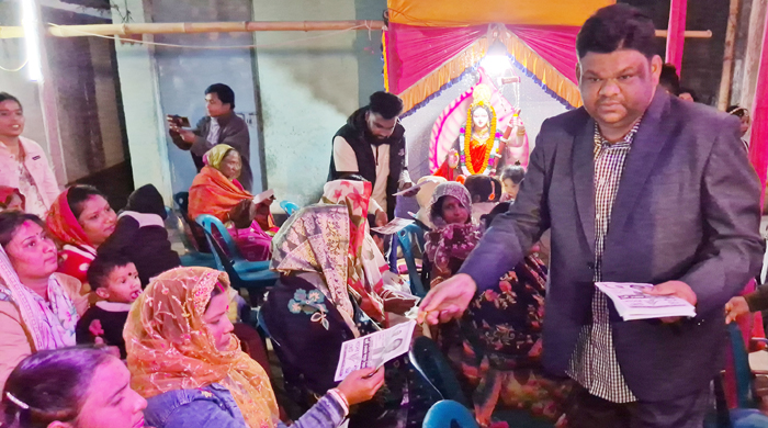 রাজবাড়ী-১ আসনের ধানের শীষের প্রার্থী খৈয়মের পক্ষে ভোট চাইলেন ছাত্রদলের আহ্বায়ক রোমান